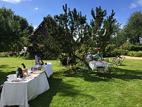 Exposition dans un cadre champêtre