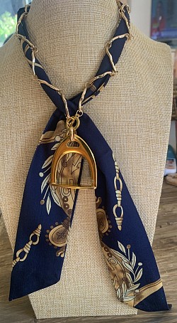 Foulard cravate étrier plaqué -argent
